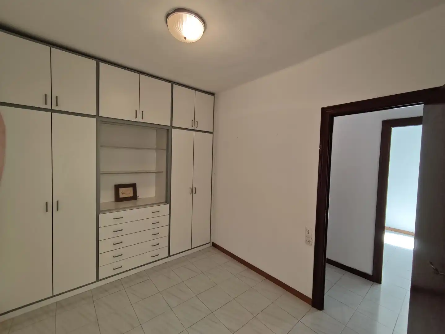Habitación de Piso en venta en Barcelona con Calefacción, Terraza y Trastero
