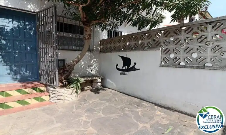 Houses for sale in Empuriabrava  with Air Conditioner, Heating and Terrace