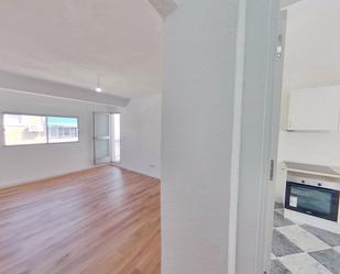 Flat to rent in Reyes