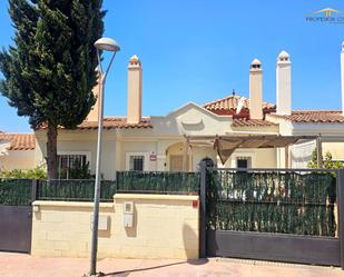 Außenansicht von Einfamilien-Reihenhaus miete in Rincón de la Victoria mit Klimaanlage, Parkett und Terrasse