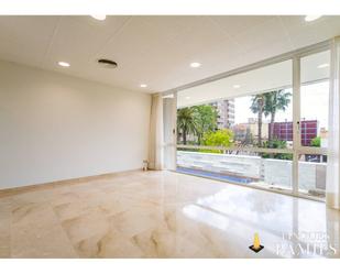 Sala d'estar de Oficina en venda en Reus amb Aire condicionat i Alarma
