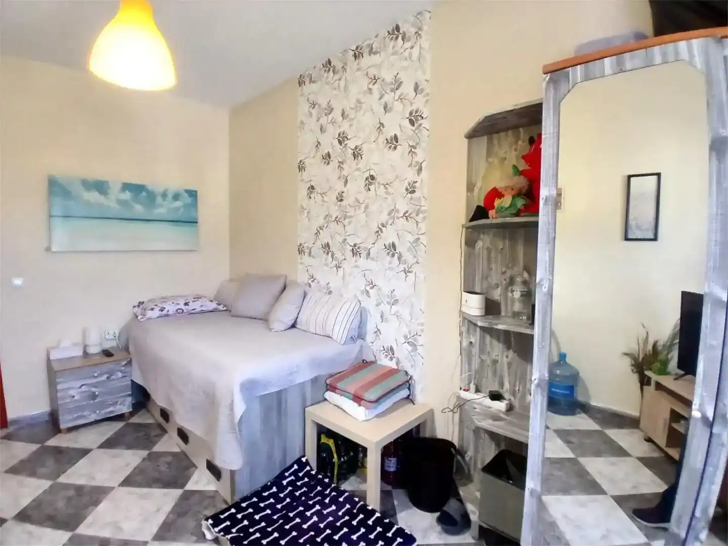 Habitación de Piso en venta en Vélez-Málaga con Piscina y Balcón