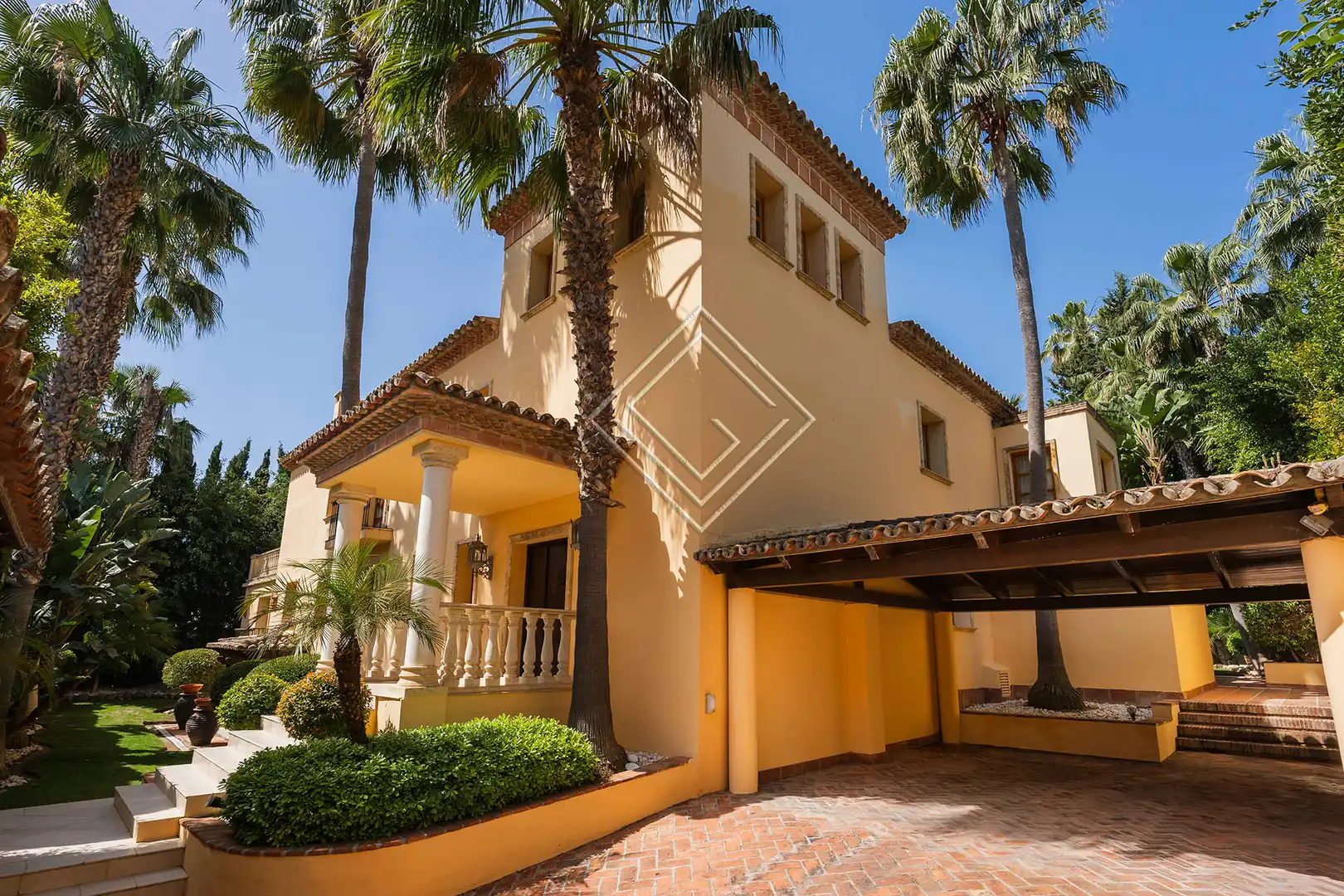 Chalet con piscina en venta en Nueva Andalucía, imagen 5