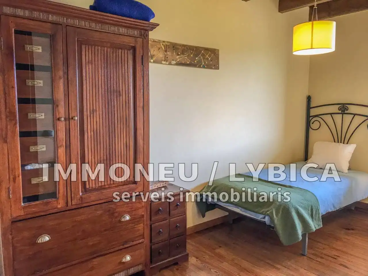 Habitación de Casa o chalet en venta en Bellver de Cerdanya con Calefacción, Parquet y Terraza