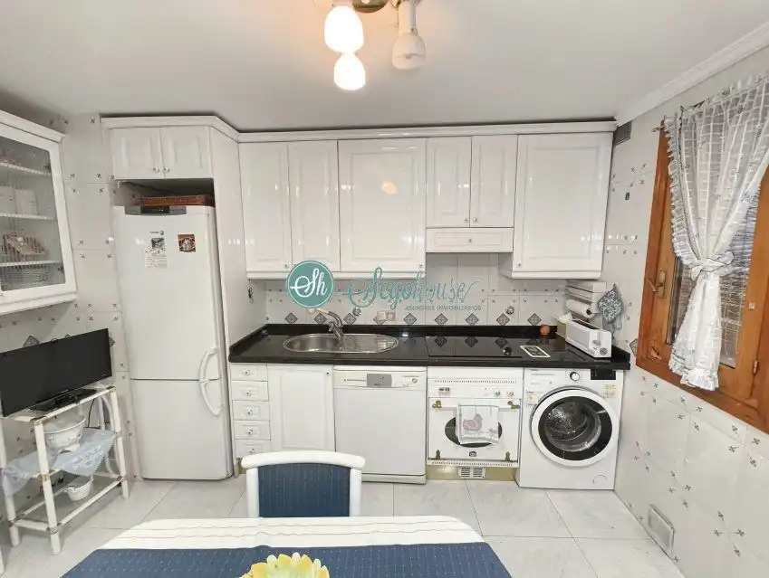 Cocina de Piso en venta en Segovia con Calefacción, Trastero y Balcón