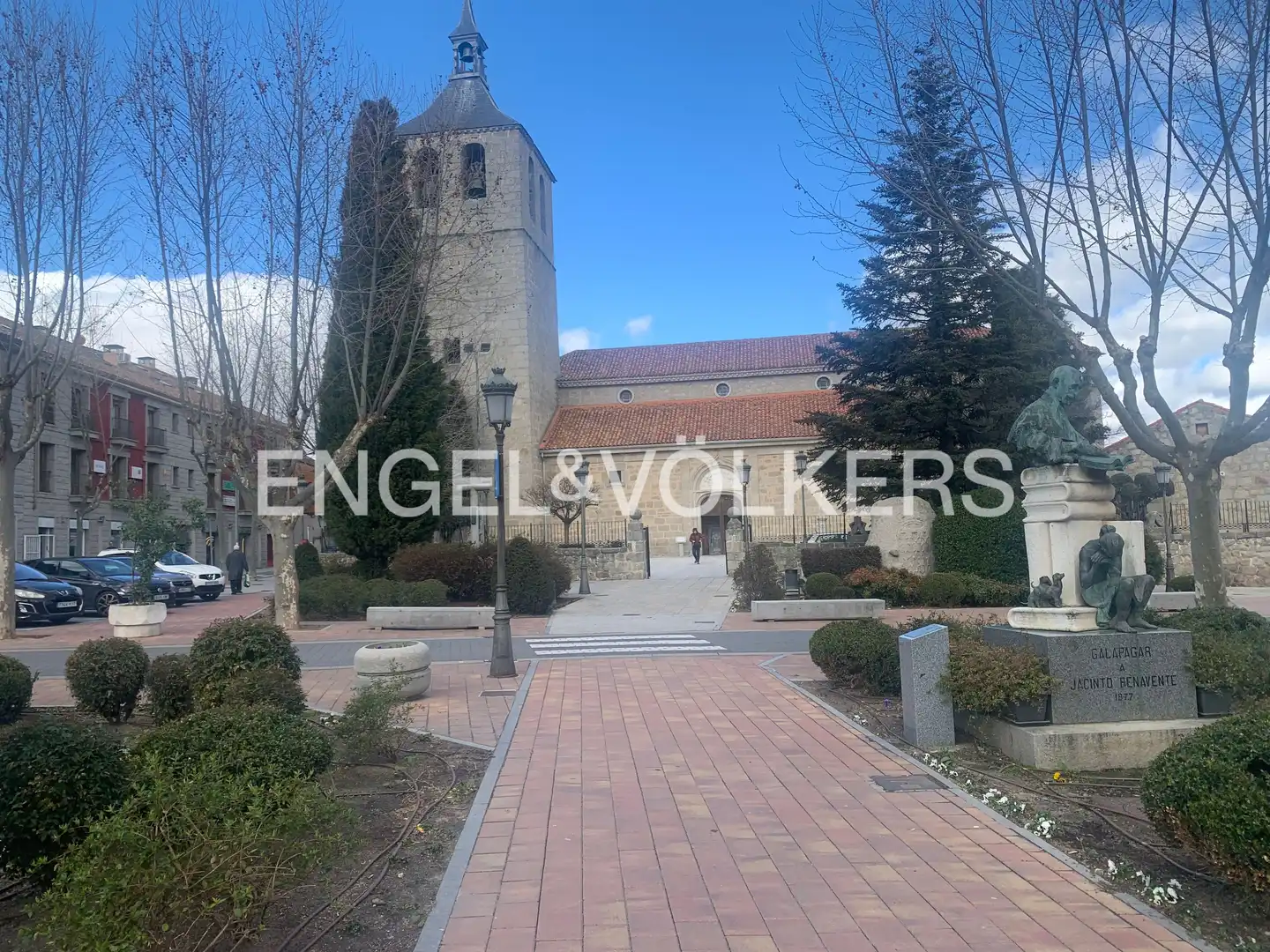Vista exterior de Dúplex de lloguer en Galapagar amb Calefacció, Balcó i Es permeten mascotes