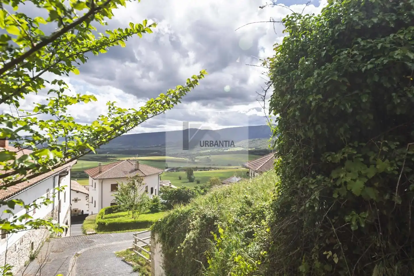 Flat for sale in Iza / Itza  with Heating, Parquet flooring and Storage room