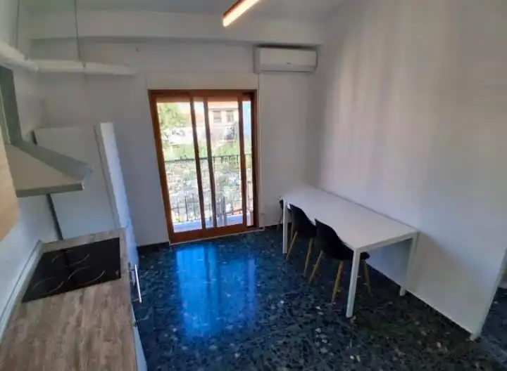 Dining room of Study for rent in Torrent  with Air Conditioner, Furnished and Oven