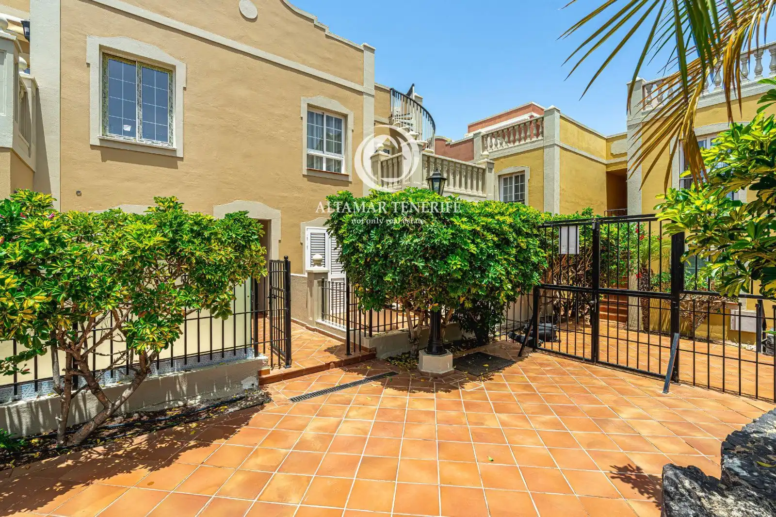 Vista exterior de Apartamento en venta en Arona con Jardín privado, Terraza y Piscina