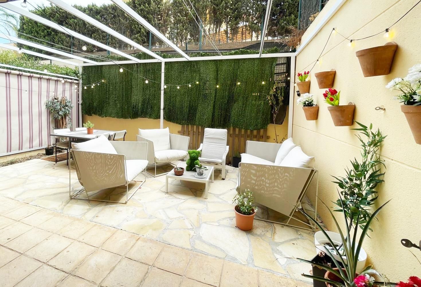 Terrassa de Planta baixa en venda en Vélez-Málaga amb Aire condicionat, Jardí privat i Terrassa