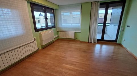 Foto 5 von Maisonette zum Verkauf in Calle Fermín Gurbindo, Lardero, La Rioja