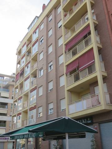 Piso en Venta en C/ Jose Antonio Camacho en Ronda Sur