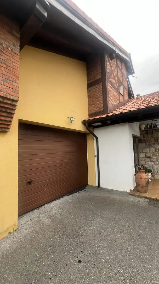 Parkplatz von Haus oder Chalet zum Verkauf in Suances mit Heizung, Privatgarten und Parkett
