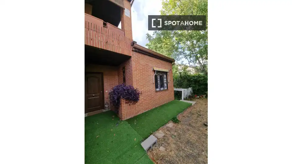 Außenansicht von Wohnung zur untervermieten in Las Rozas de Madrid mit Klimaanlage, Terrasse und Möbliert