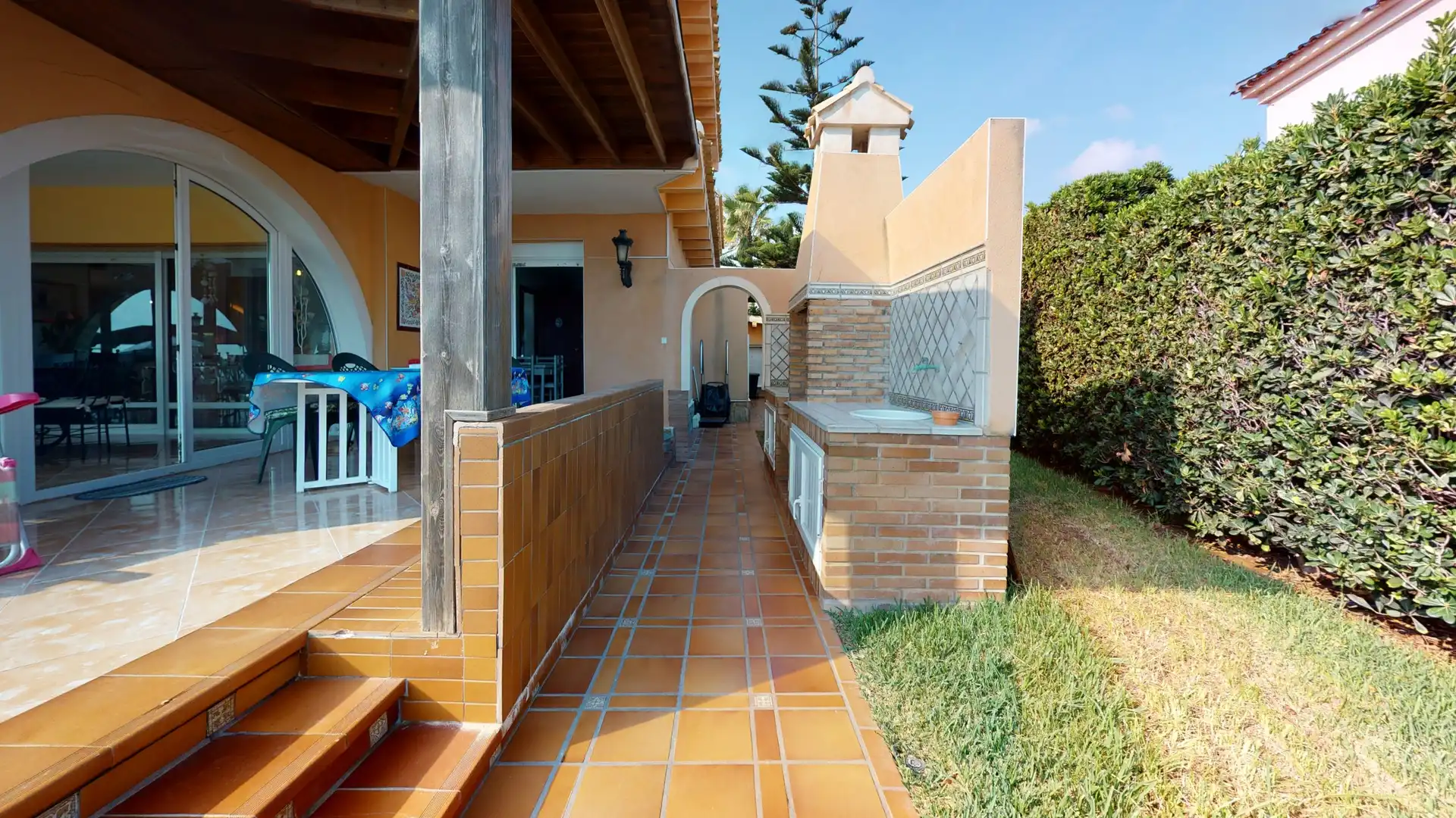 Terrassa de Casa o xalet en venda en Orihuela amb Jardí privat