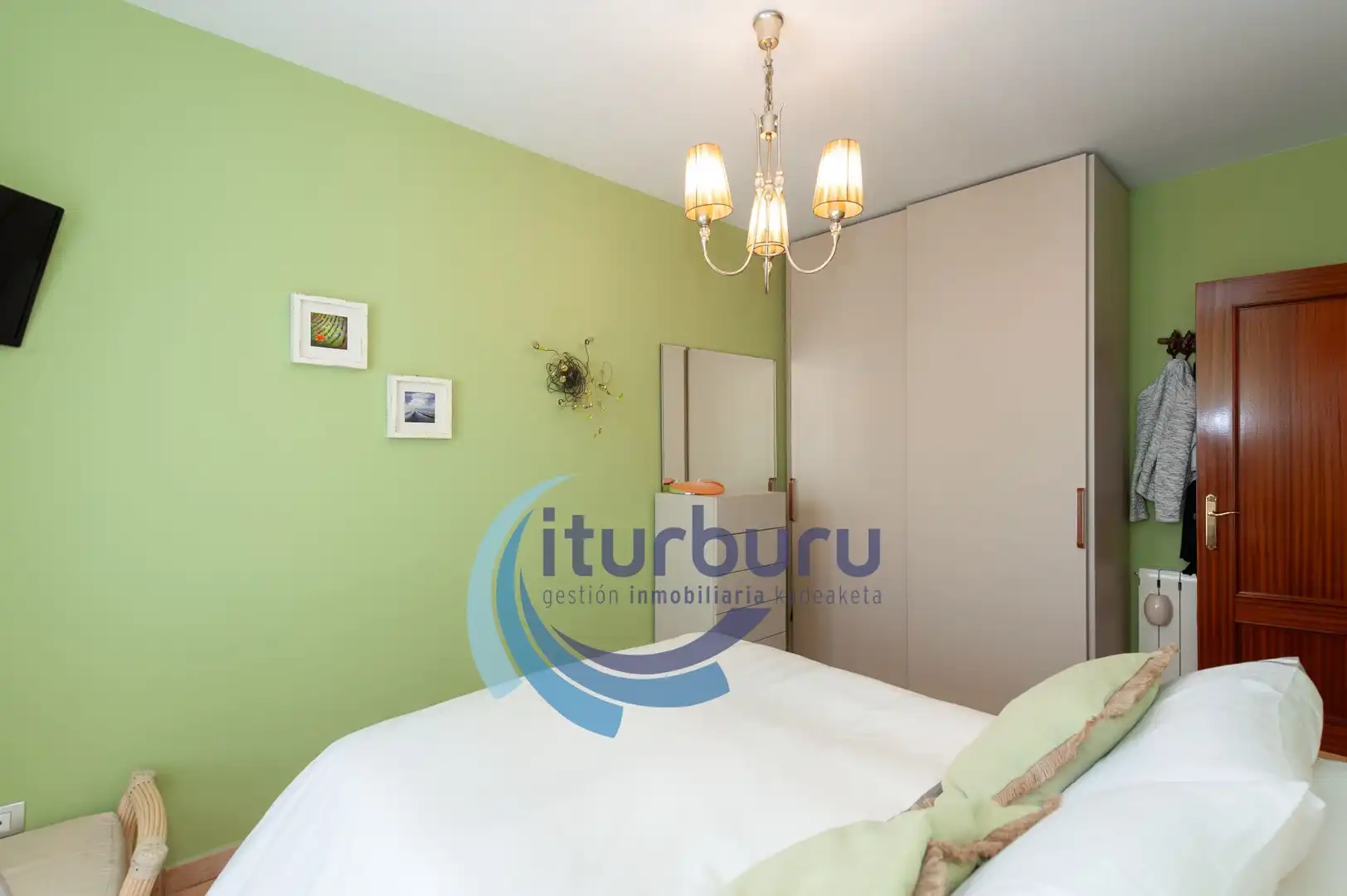 Habitación de Casa o chalet en venta en Zamudio con Calefacción, Jardín privado y Terraza
