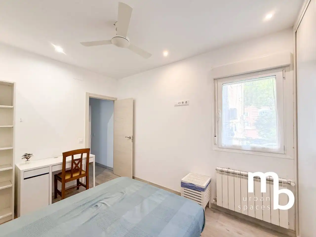 Schlafzimmer von Wohnung zur Miete in Madrid mit Klimaanlage, Heizung und Möbliert