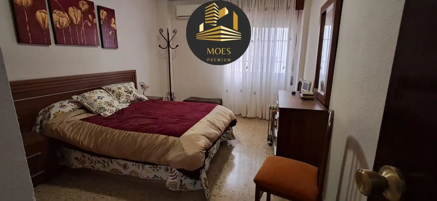 Dormitori de Pis en venda en Jaén amb Aire condicionat, Calefacció i Parquet