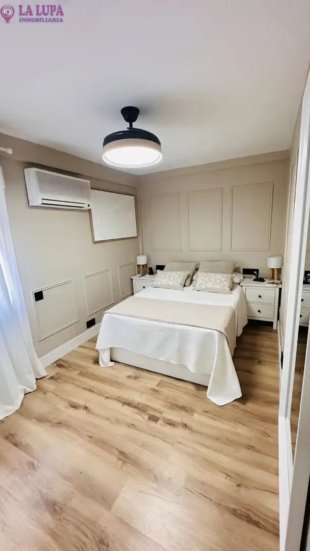 Bedroom of Flat for sale in Madrid  with Air Conditioner, Heating and Private garden
