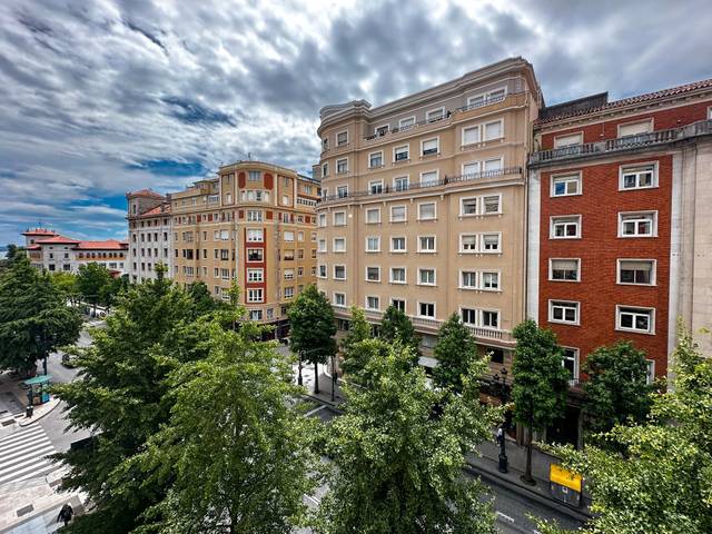 Piso en Venta en Calle Calvo Sotelo en Centro - Ayuntamiento