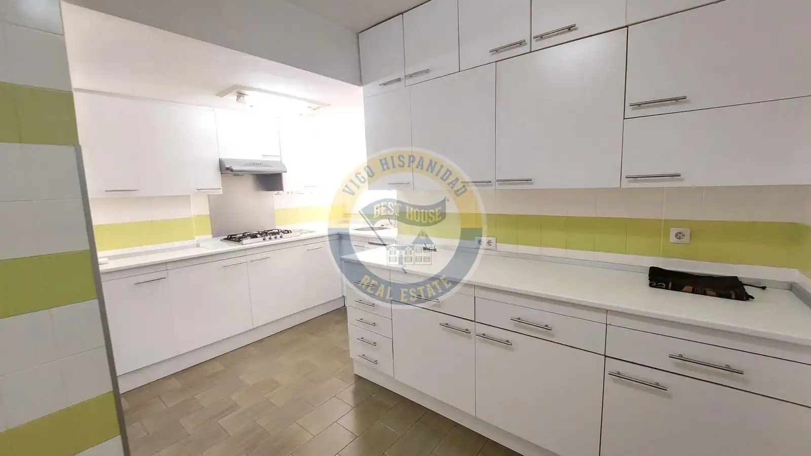 Kitchen of Flat for sale in Vigo   with Heating, Terrace and Storage room