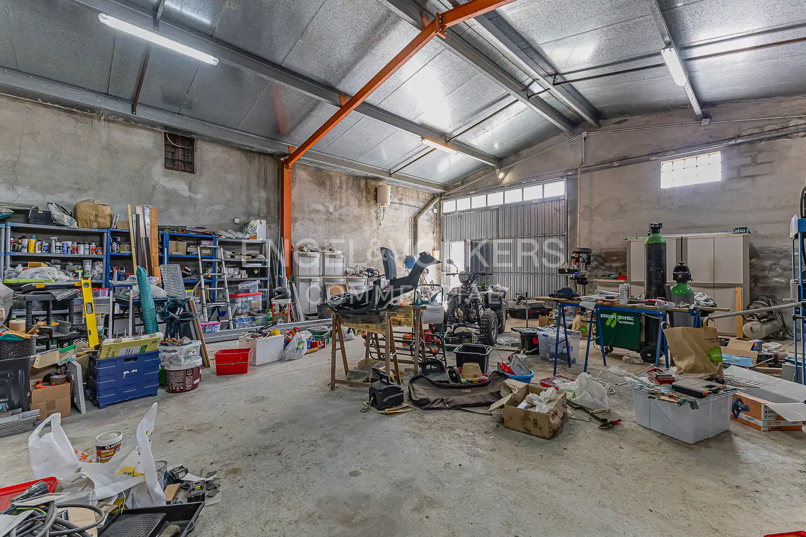 Nau industrial en venda en Torrelles de Foix