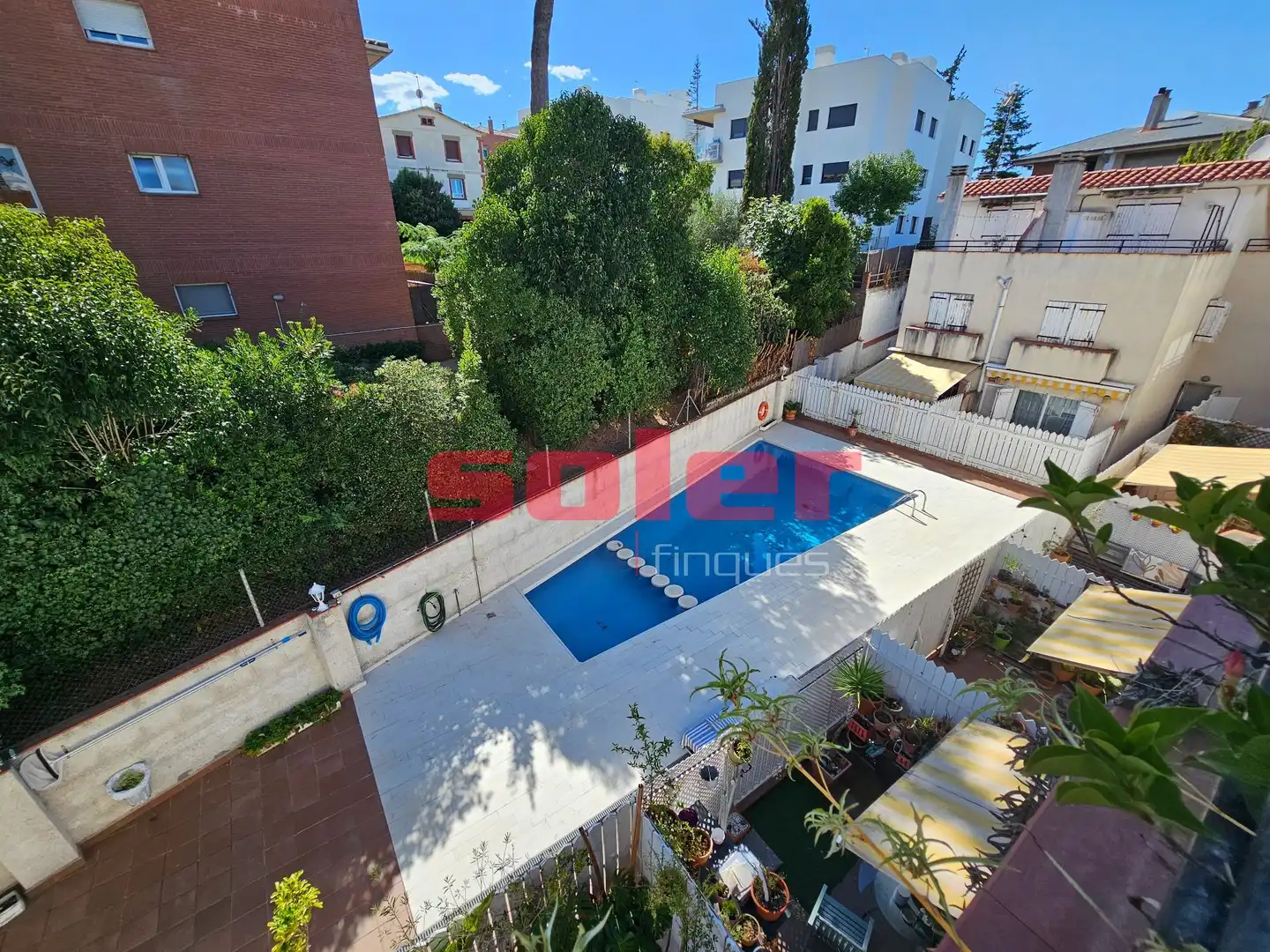 Exterior view of Detached homes for sale in Sant Cugat del Vallès  with Air Conditioner, Heating and Private garden