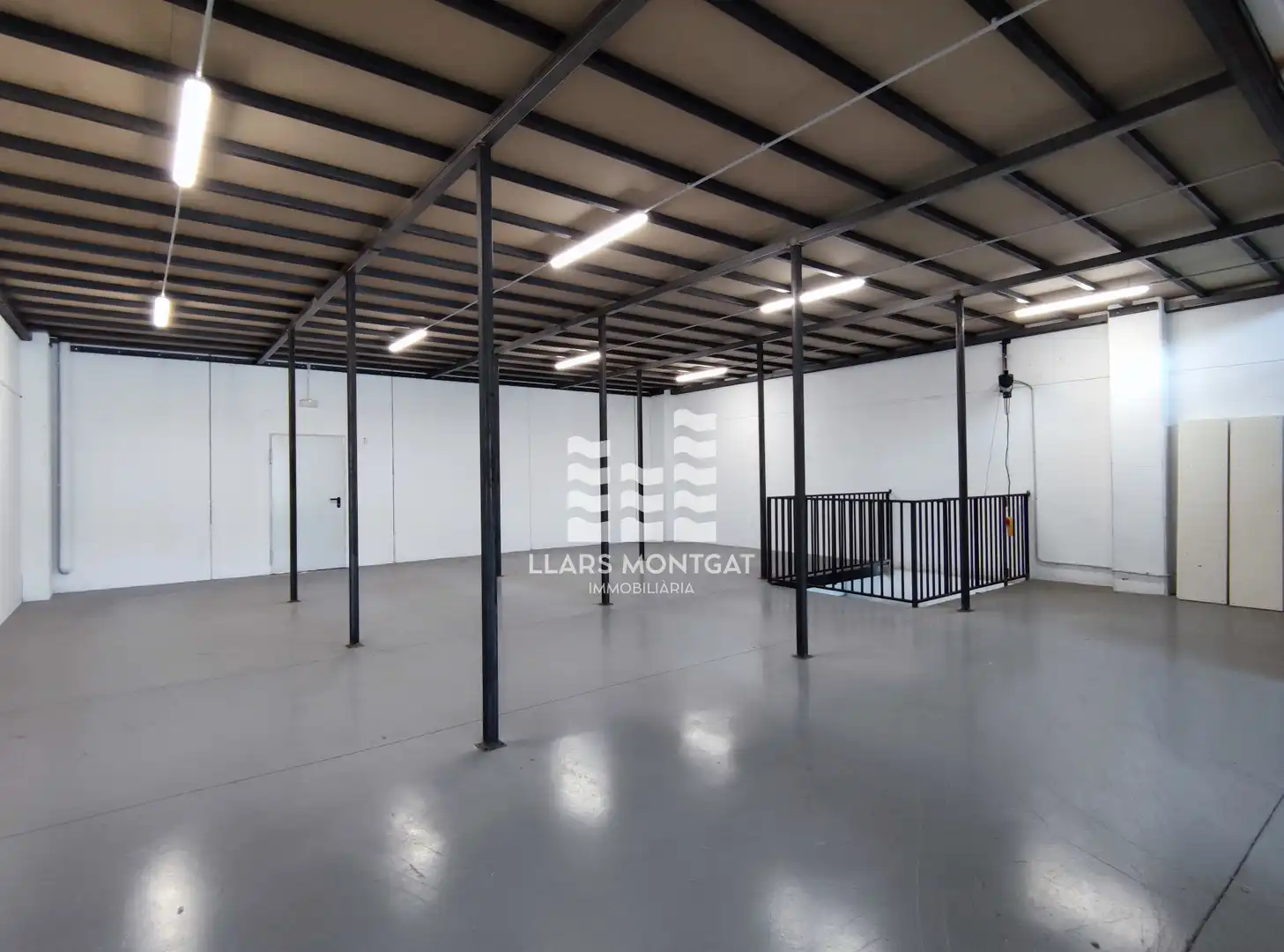 Nau industrial de lloguer en Montgat