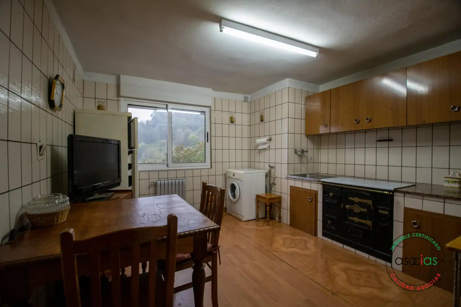 Cuina de Casa o xalet en venda en Cabranes amb Calefacció, Jardí privat i Parquet