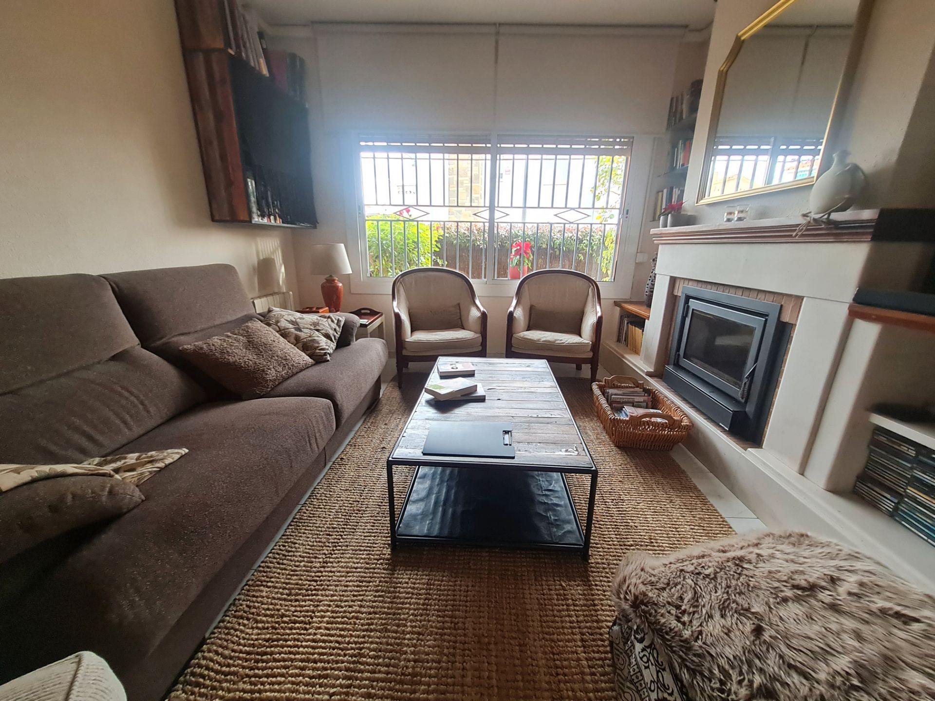 Casa adosada en venda a Carrer de Narcís Monturiol, Banyeres