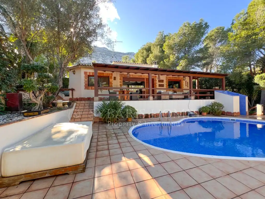 Houses for sale in Calle Verdolaga, 8, El Montgó