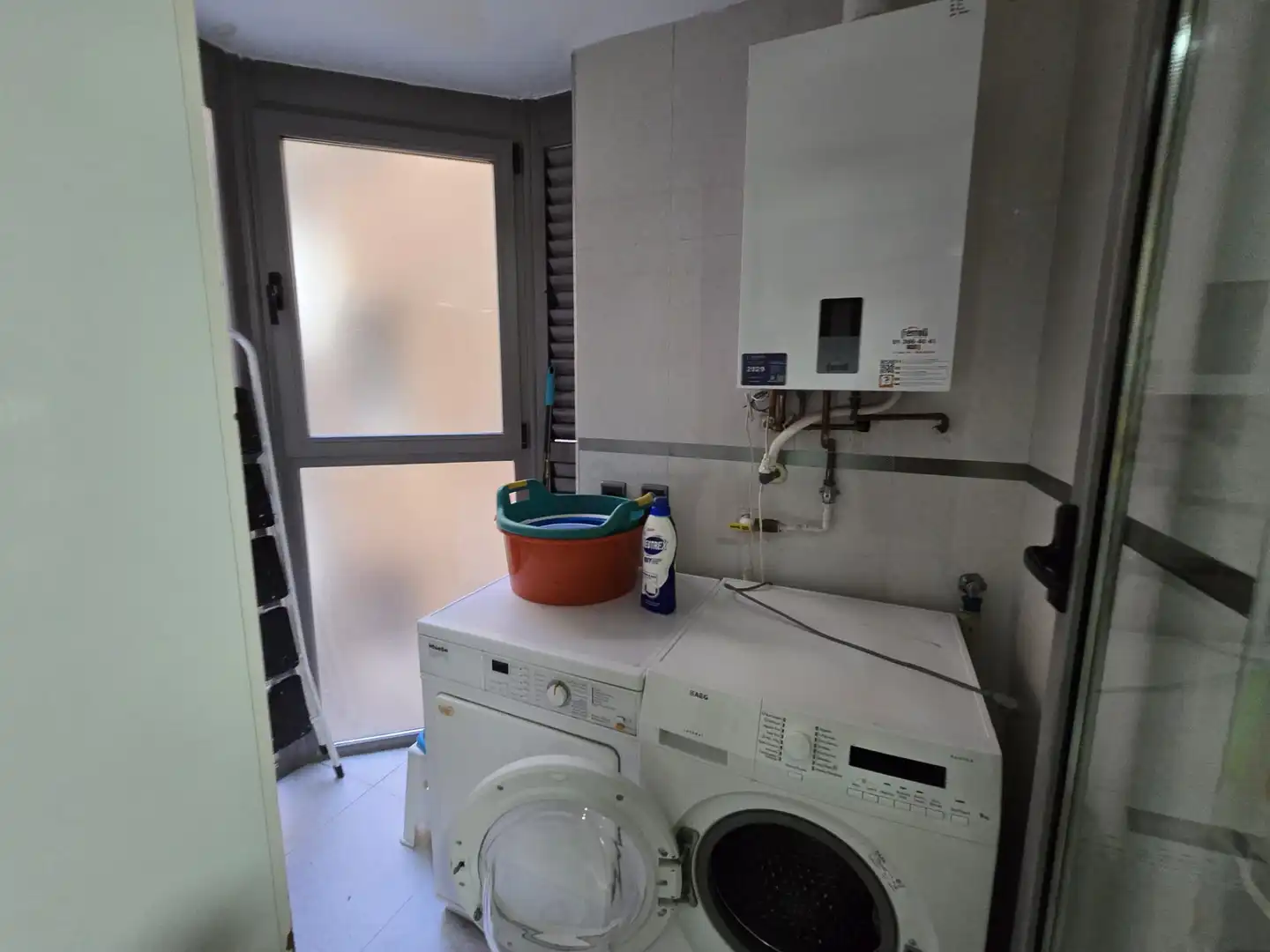 Badezimmer von Wohnung zum Verkauf in Madrid mit Klimaanlage, Heizung und Abstellraum