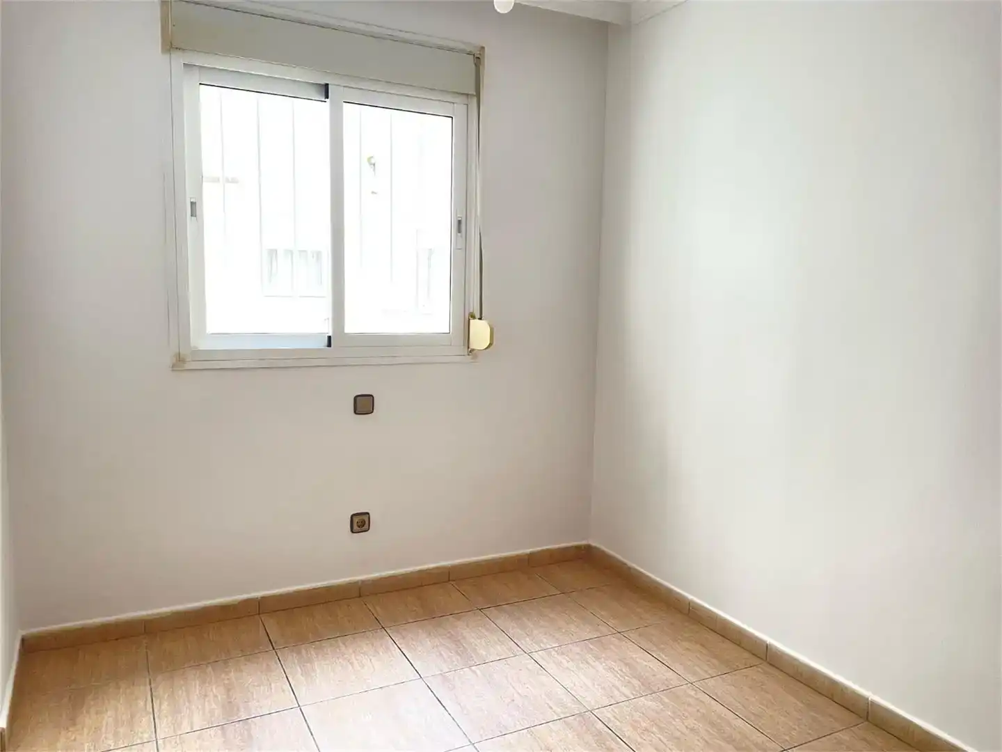 Schlafzimmer von Wohnung zum Verkauf in Ceuta mit Klimaanlage, Privatgarten und Schwimmbad