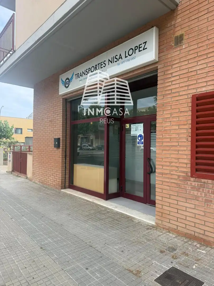 Exterior view of Commercial properties for rent in Reus