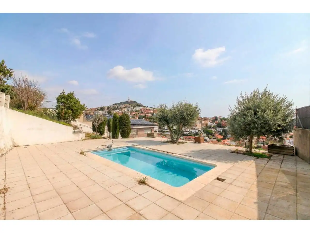 Swimming pool of Houses for sale in Esplugues de Llobregat  with Air Conditioner, Heating and Private garden