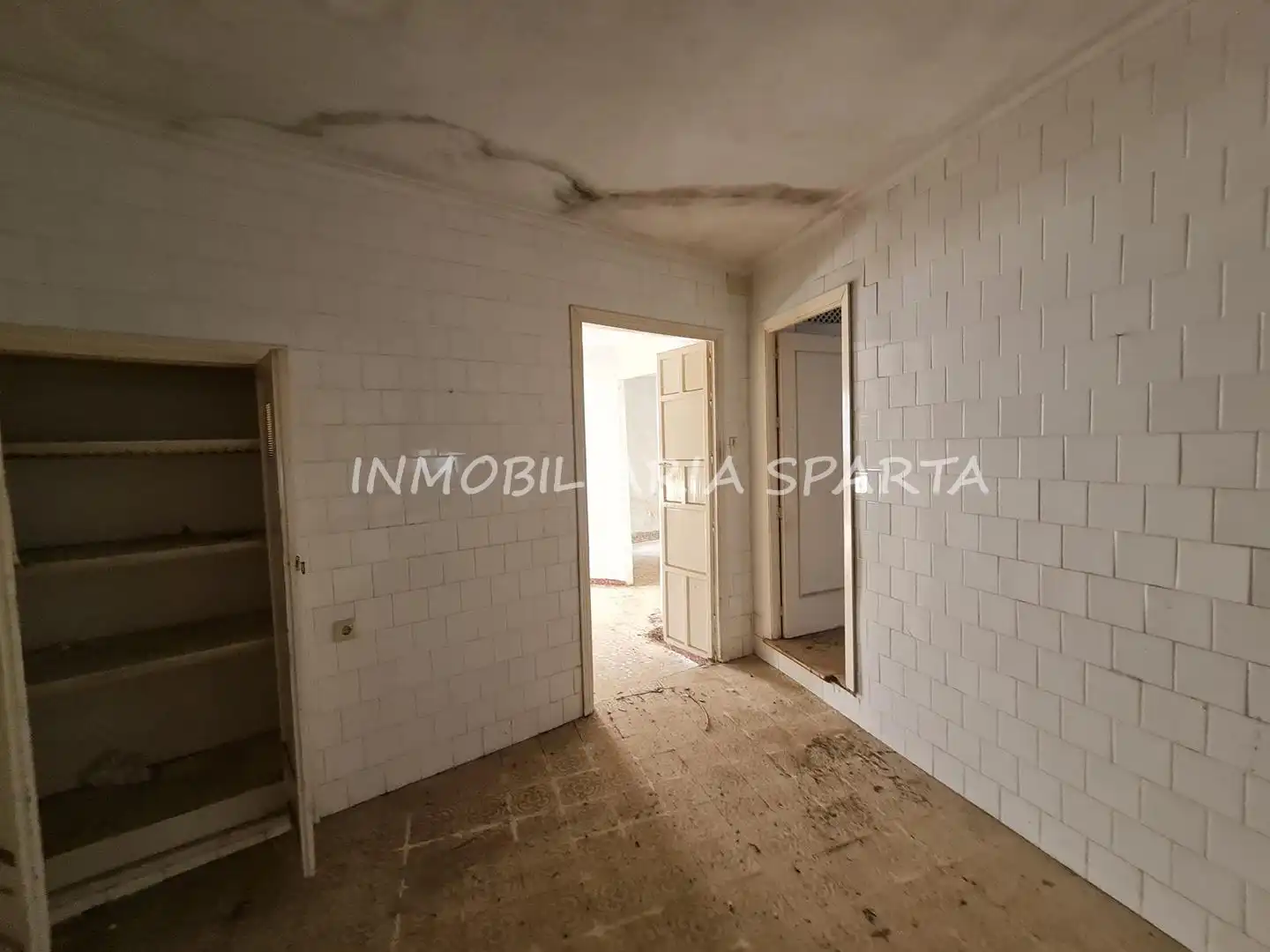 Casa adosada en venda en Sanlúcar la Mayor amb Jardí privat i Balcó