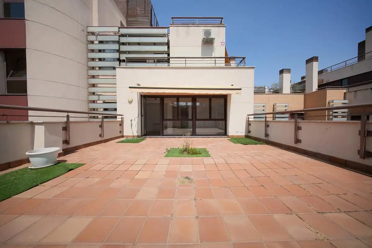 Terraza de Ático en venta en Madrid con Aire acondicionado, Calefacción y Jardín privado