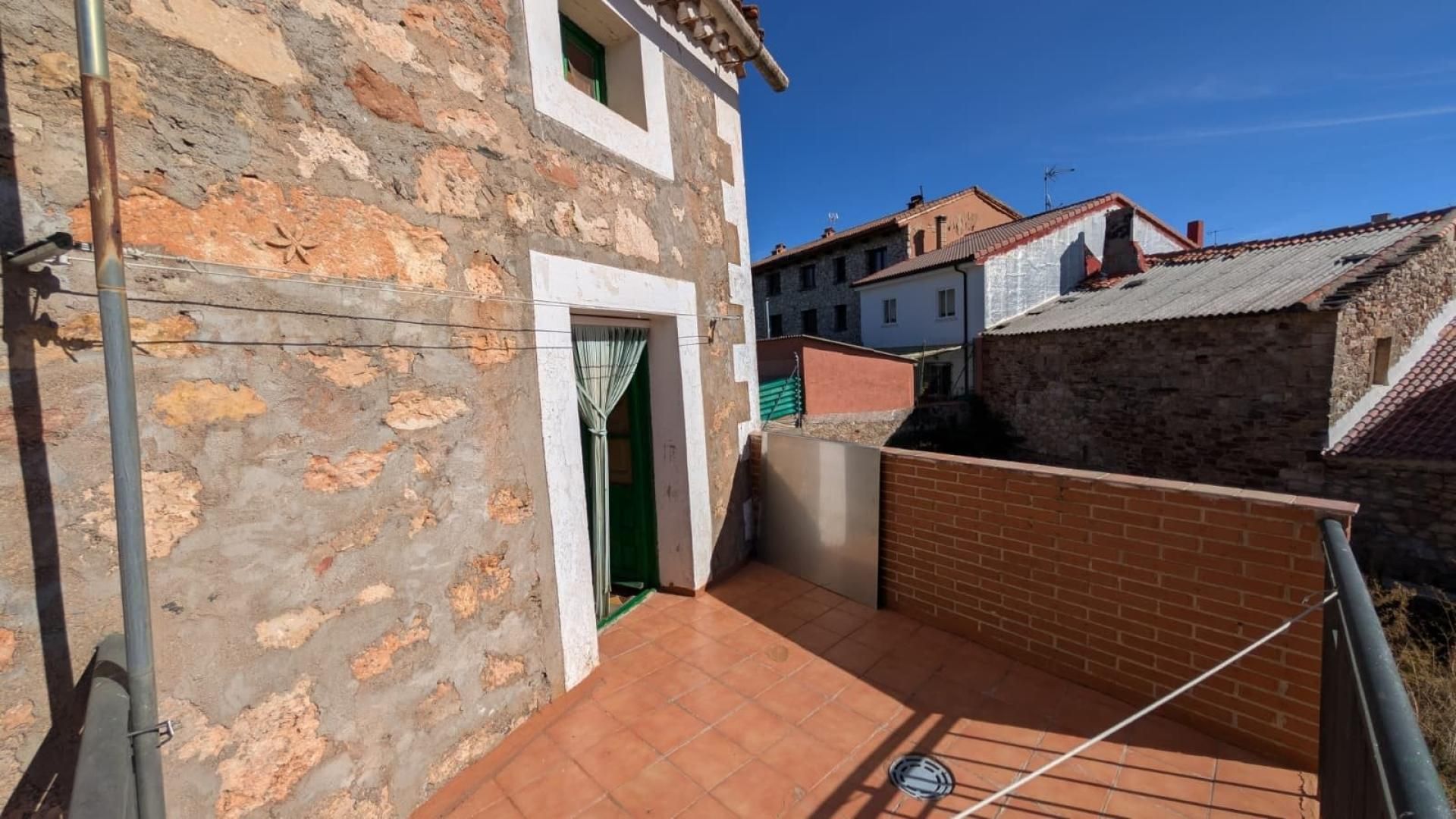 Vista exterior de Casa o xalet en venda en Condemios de Arriba