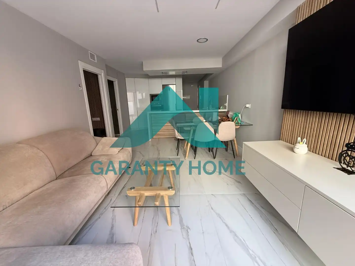 Sala d'estar de Apartament en venda en Cáceres amb Aire condicionat i Calefacció