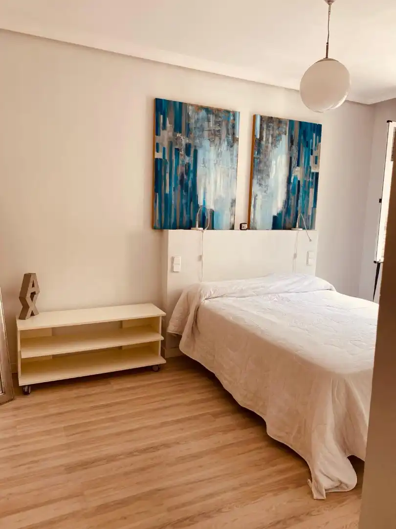 Bedroom of Flat for rent in Madrid  with Air Conditioner, Heating and Parquet flooring