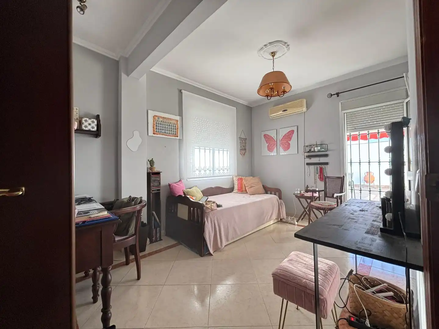 Sala d'estar de Casa o xalet en venda en Dos Hermanas amb Balcó