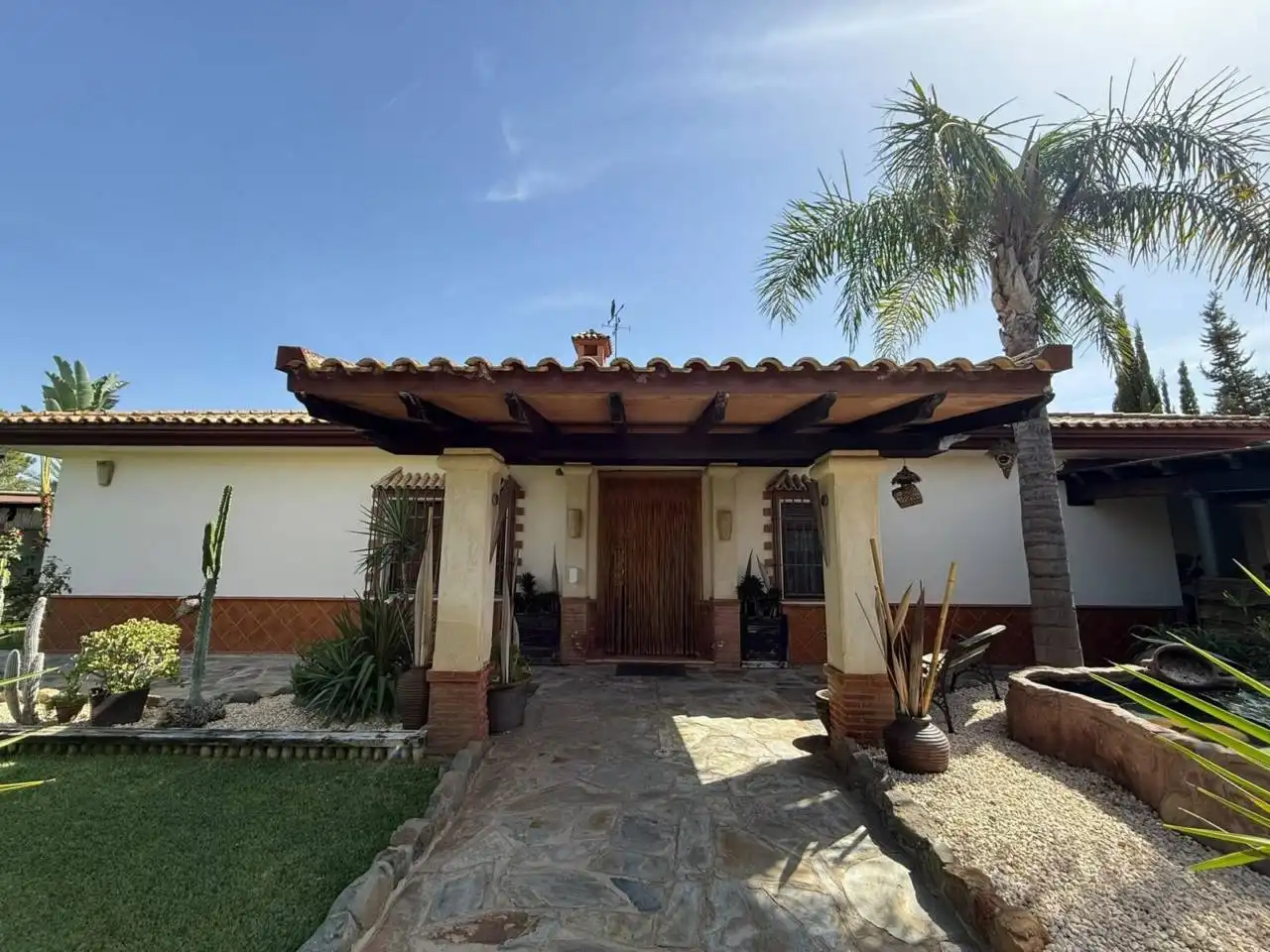 Villa avec piscine à vendre à Urbanizacion Pino Grande