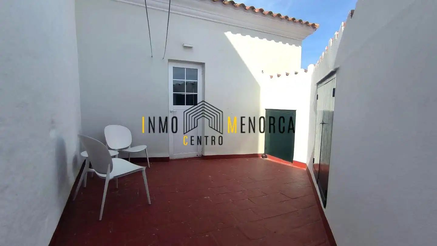 Vista exterior de Casa o xalet en venda en Maó - Mahón amb Aire condicionat