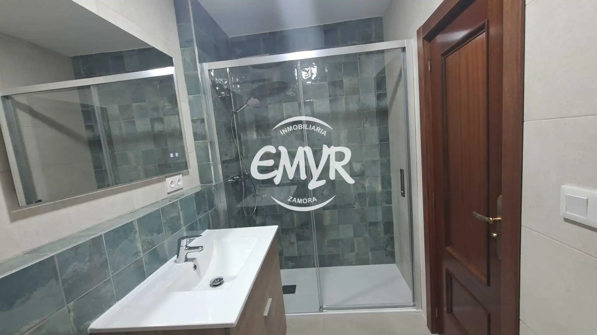Badezimmer von Wohnung zur Miete in Zamora Capital  mit Heizung, Ofen und Waschmaschine