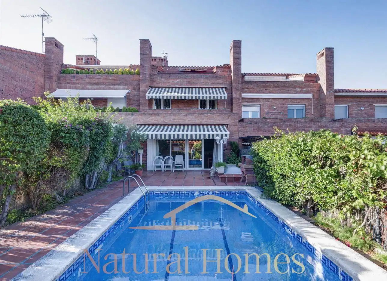 Casa a schiera con terrazza in vendita a Sant Vicenç centre