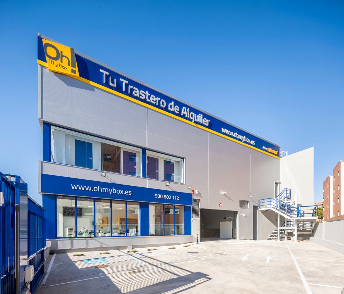Exterior view of Box room to rent in  Madrid Capital  with Alarm