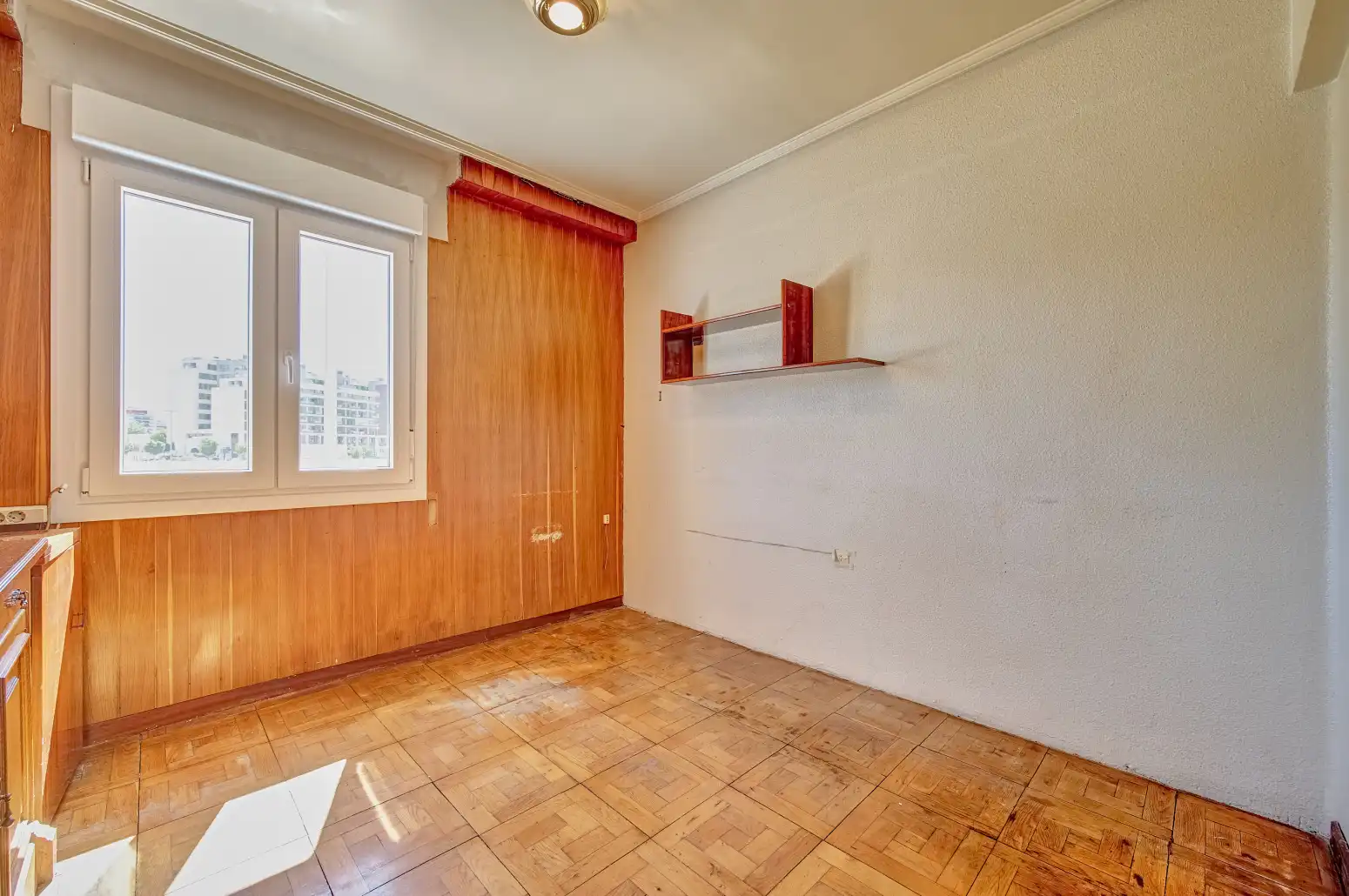 Habitación de Piso en venta en  Pamplona / Iruña con Calefacción, Terraza y Balcón