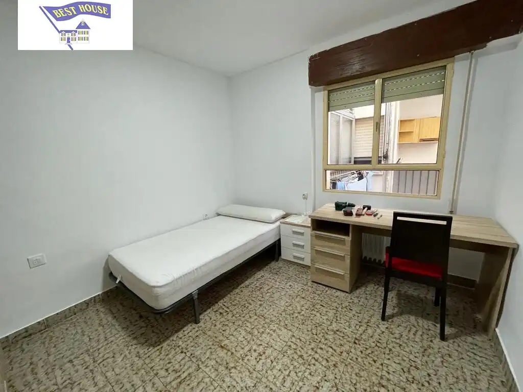 Bedroom of Flat for share in Albacete  with Heating and Balcony