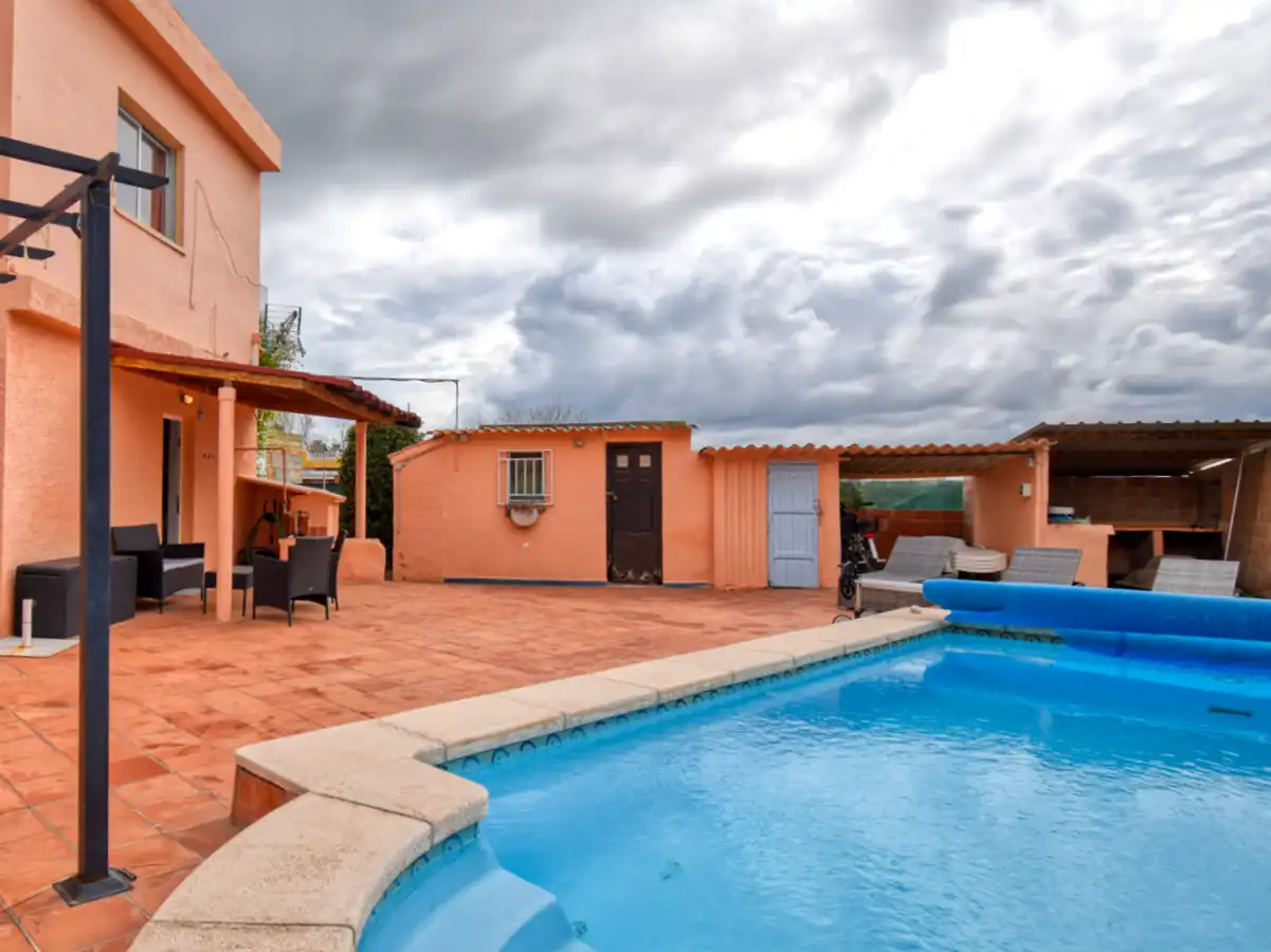 Schwimmbecken von Haus oder Chalet zum Verkauf in Gandia mit Klimaanlage, Heizung und Privatgarten