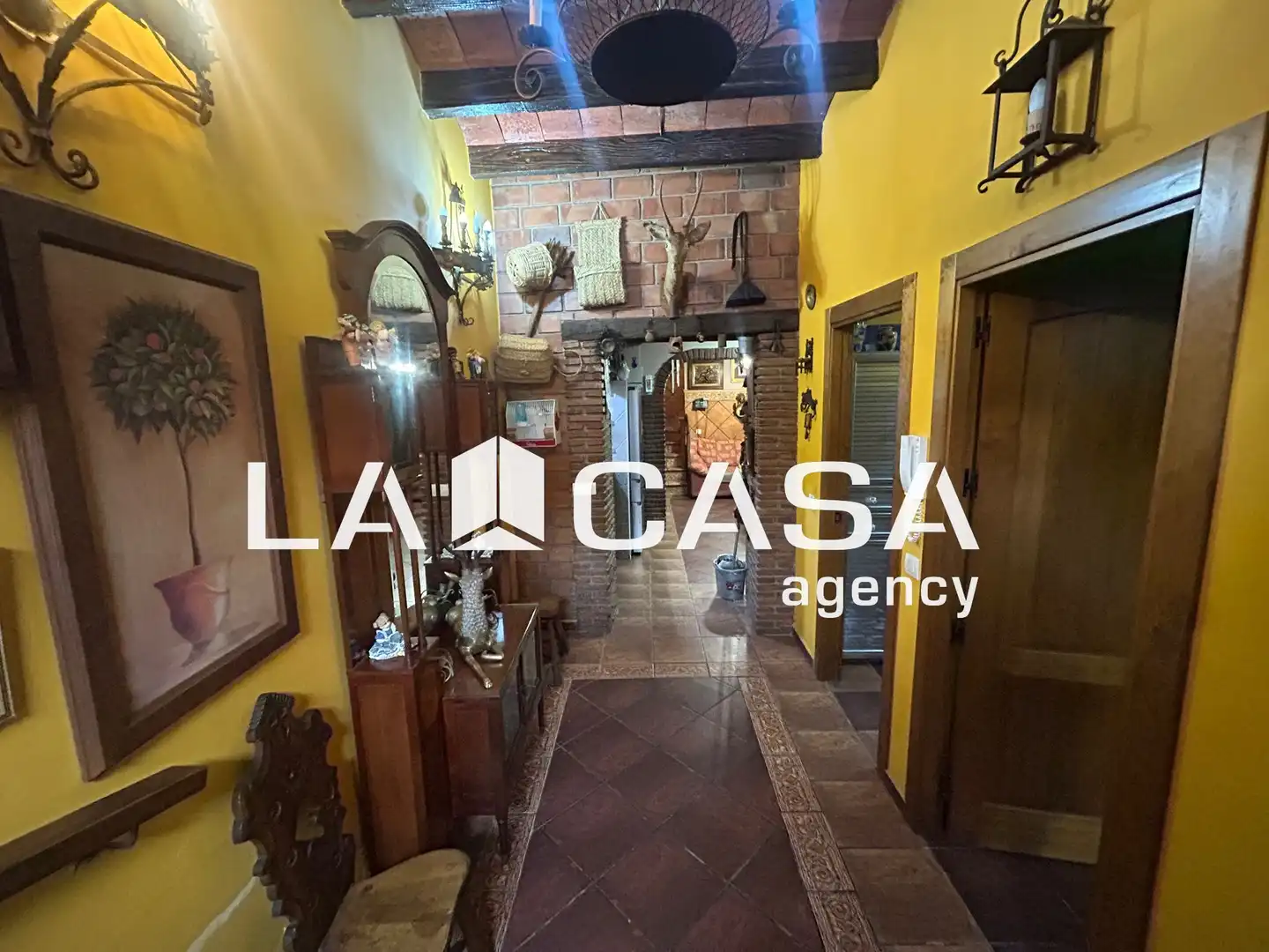 Casa adosada en venda en Algeciras amb Terrassa i Balcó
